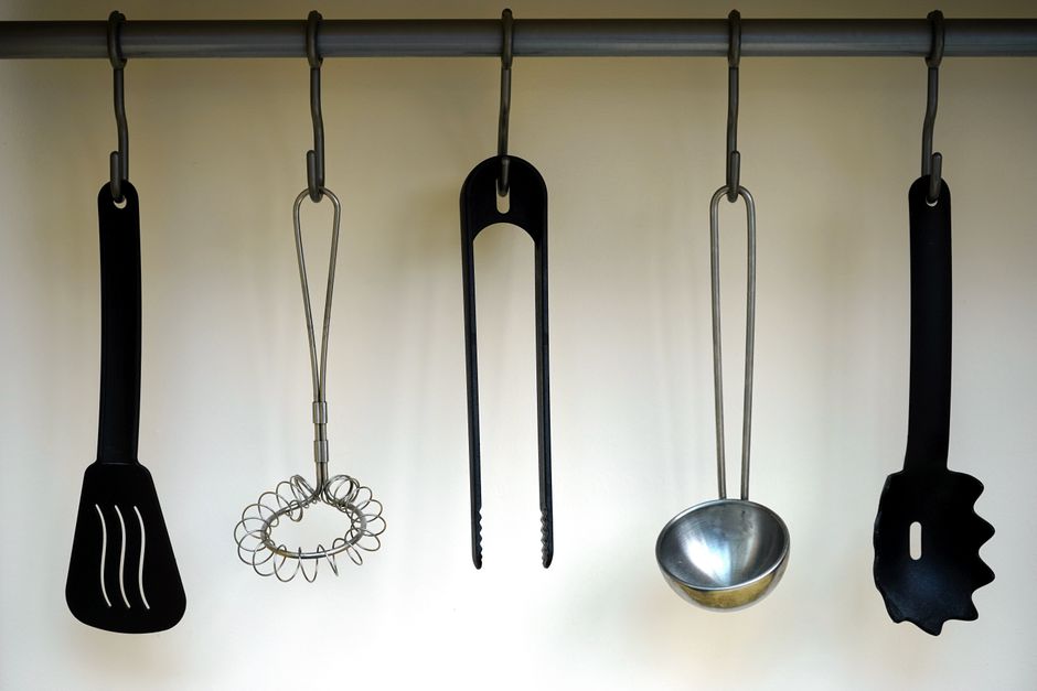 Kunst in alledaagse keukenvoorwerpen voor een artistieke touch