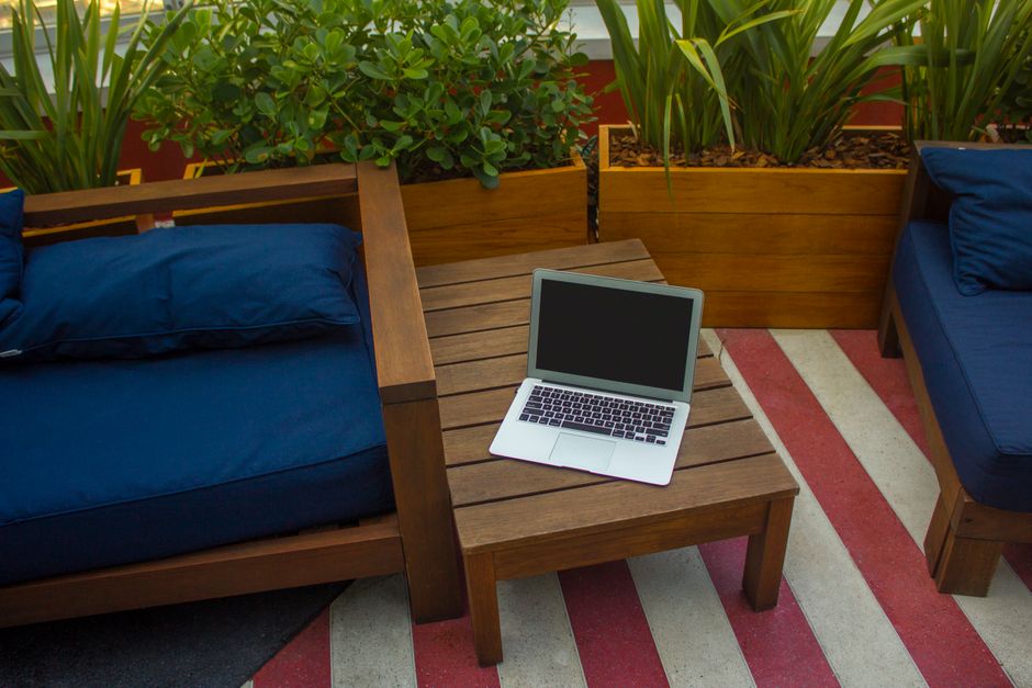 Slimme technologie integreren in je zomerveranda